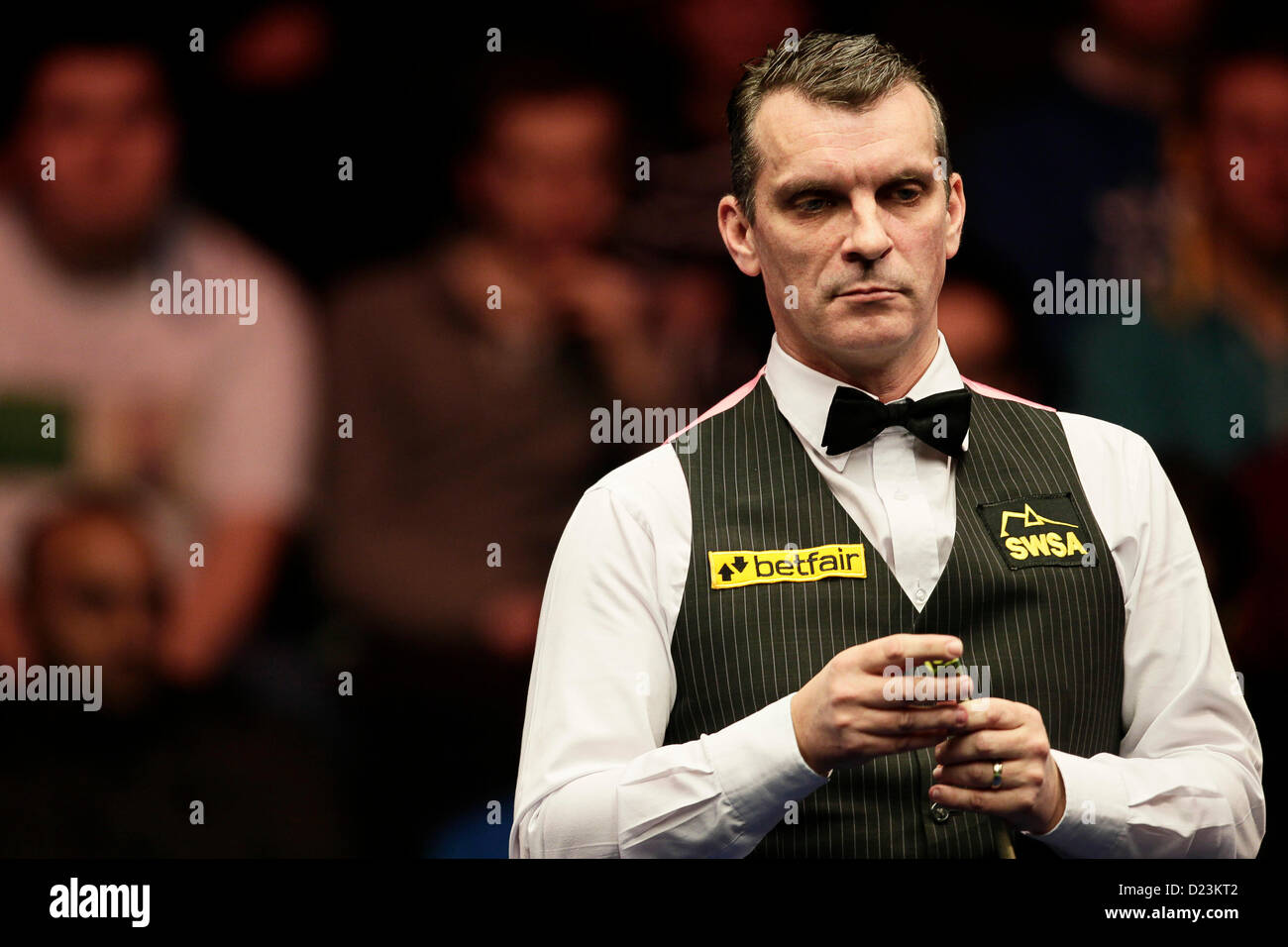 Londres, Royaume-Uni. 13 Jan, 2013. Mark Davis en action contre Mark Allen pendant le Masters de Snooker Alexandra Palace. Banque D'Images