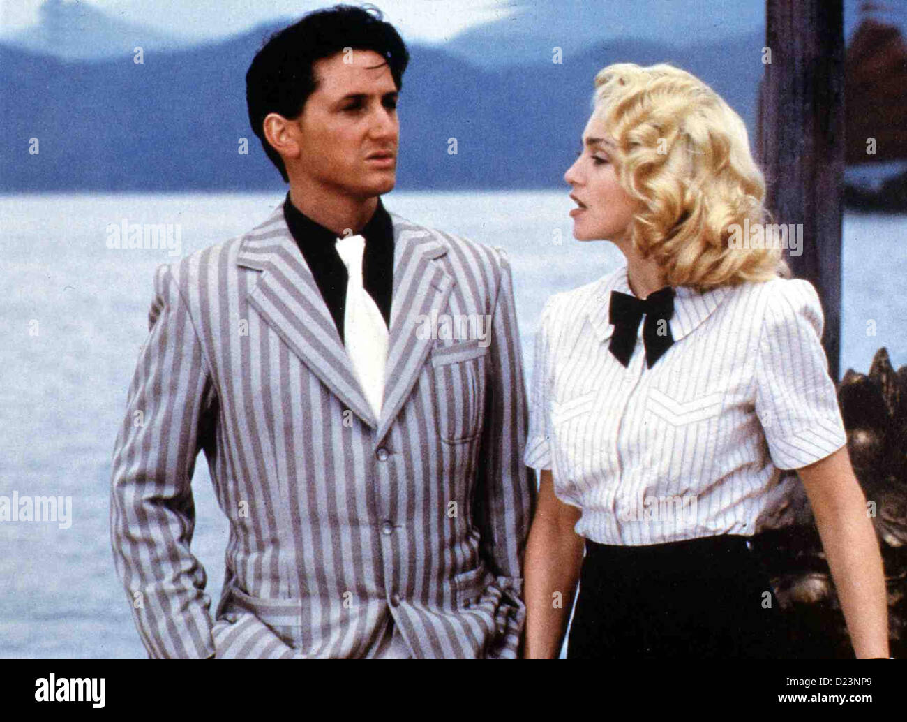 Shanghai Shanghai surprise surprise Sean Penn, Madonna Trogneux Glendon (Sean Penn) und die Missionarin Gloria Tatlock (Madonna) Banque D'Images