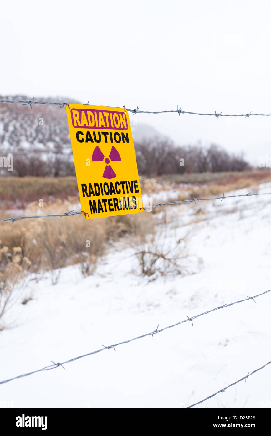 Mise en garde contre les rayonnements à l'emplacement d'une ancienne usine de traitement de l'uranium. Uravan, Colorado Banque D'Images