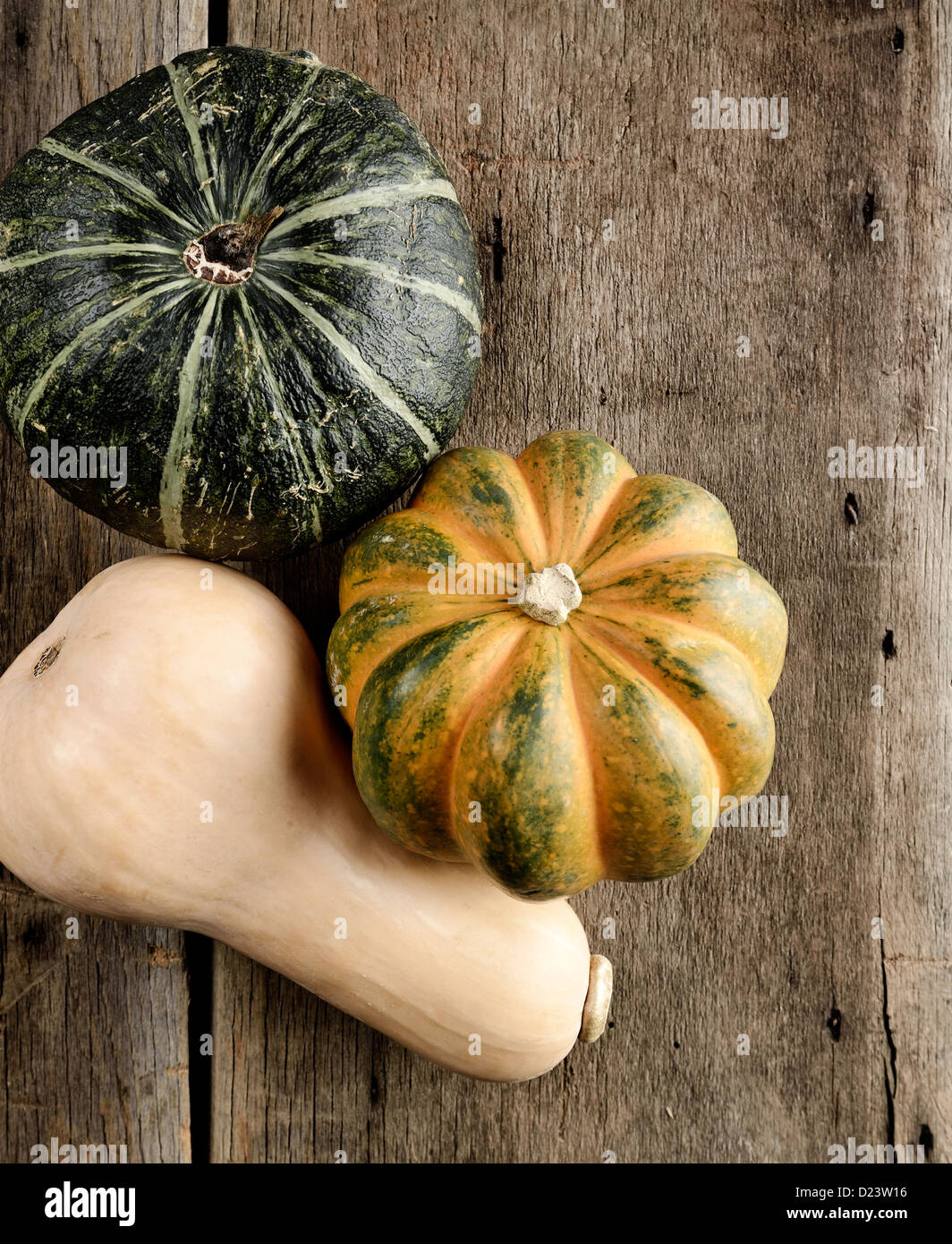 Squash Collection sur un bois,Vue d'en haut Banque D'Images