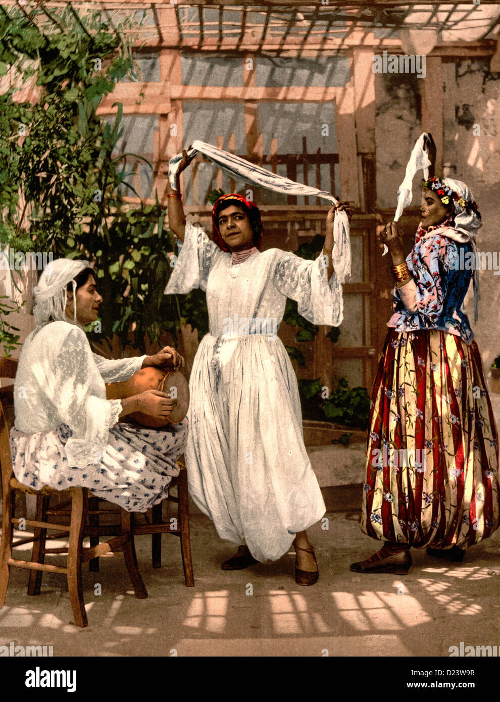 Les filles de la danse arabe, Alger, Algérie, circa 1899 Banque D'Images
