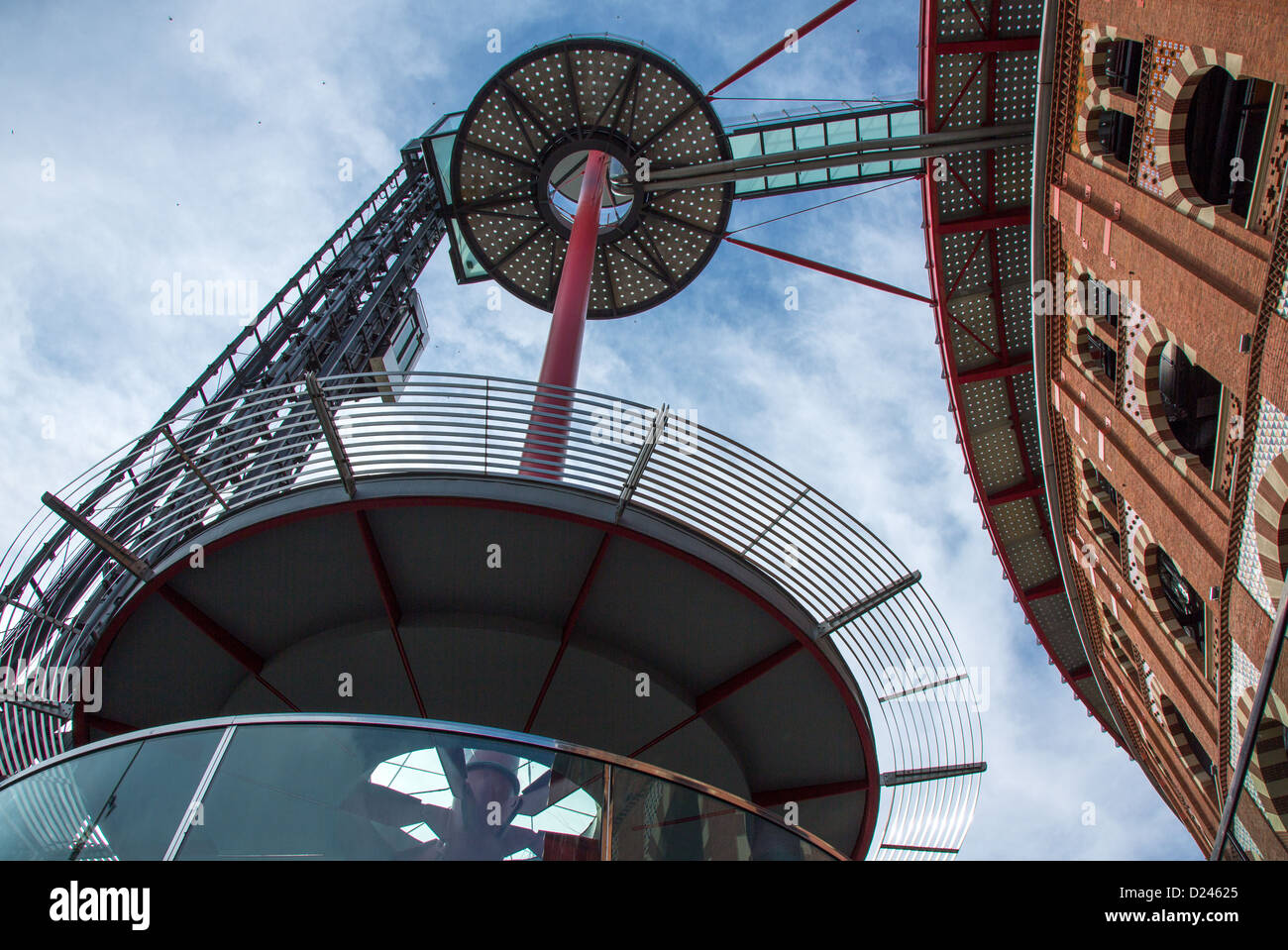 Espagne, Barcelone, les Arènes, une ancienne plaza de toros (arènes) converti en centre commercial par l'architecte Richard Roger Banque D'Images