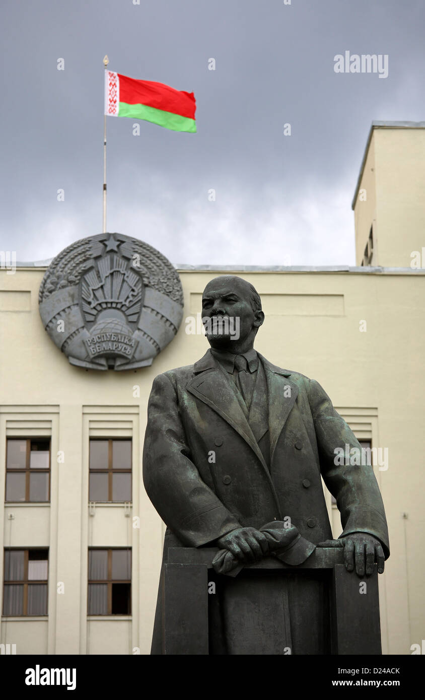 Minsk, Bélarus, la Maison du Gouvernement et le monument de Lénine Banque D'Images