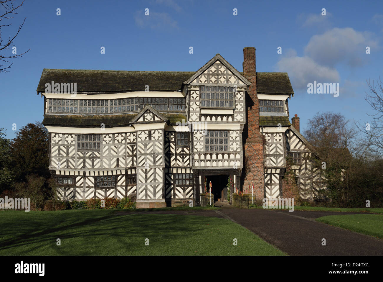Little Moreton Hall, près de Crewe, Cheshire, Royaume-Uni. Elizabethan (16ème siècle). Banque D'Images