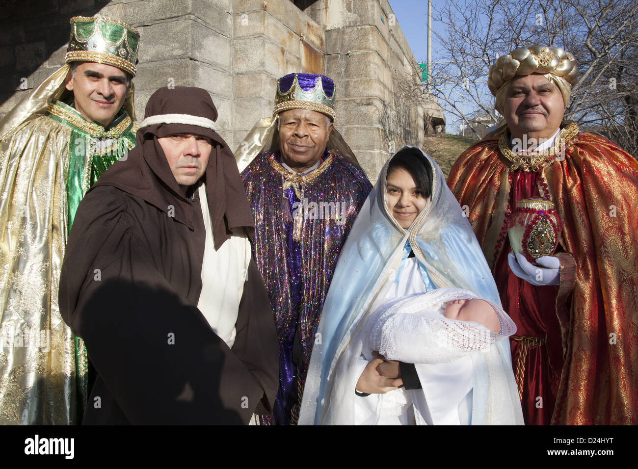 Les 3 Rois, Marie, Joseph et l'enfant Jésus prêt à mars dans les 3 Kings Day Parade à Brooklyn, New York. Banque D'Images