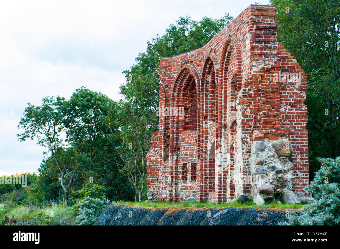 Une image de l'ancienne église en ruines. Trzesacz Pologne Banque D'Images