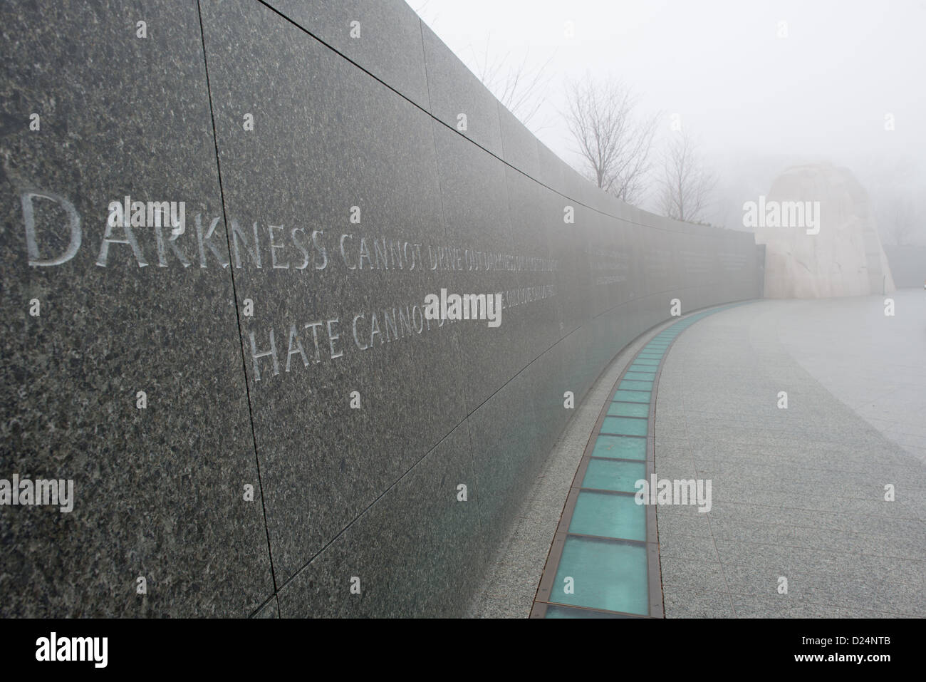 Washington Dc Etats Unis Une Inscription Dans Le Granit A La Martin Luther King Memorial Sur Les Rives De La Tidal Basin A Washington Dc Par Un Froid Matin D Hiver Misty C Est