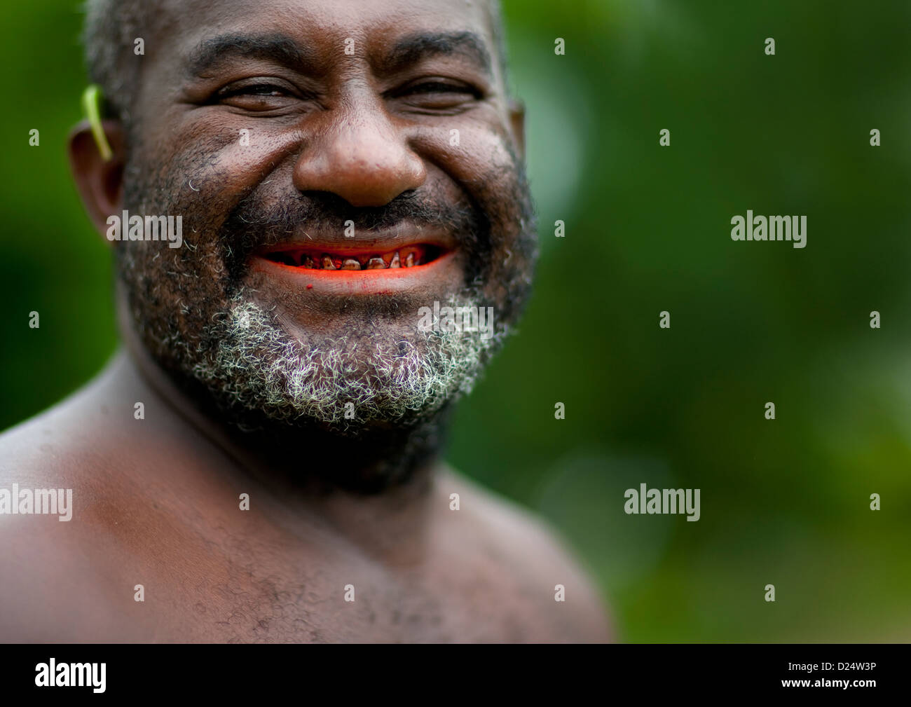 Homme à Béthel Sourire de région autonome de Bougainville, en Papouasie-Nouvelle-Guinée Banque D'Images