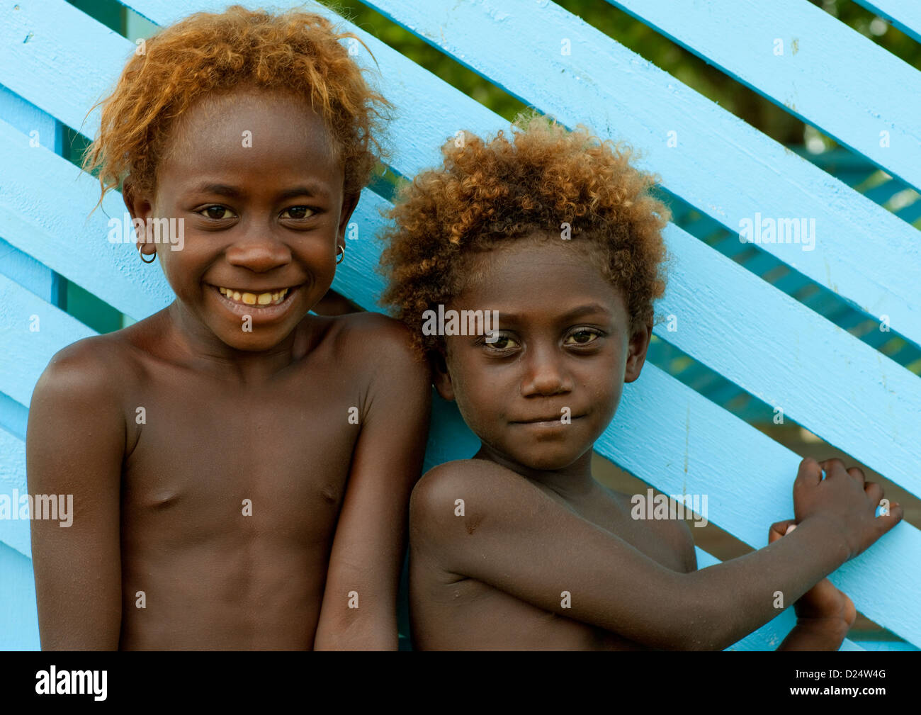 Les enfants aux cheveux blonds, Bougainville, en Papouasie-Nouvelle-Guinée Banque D'Images