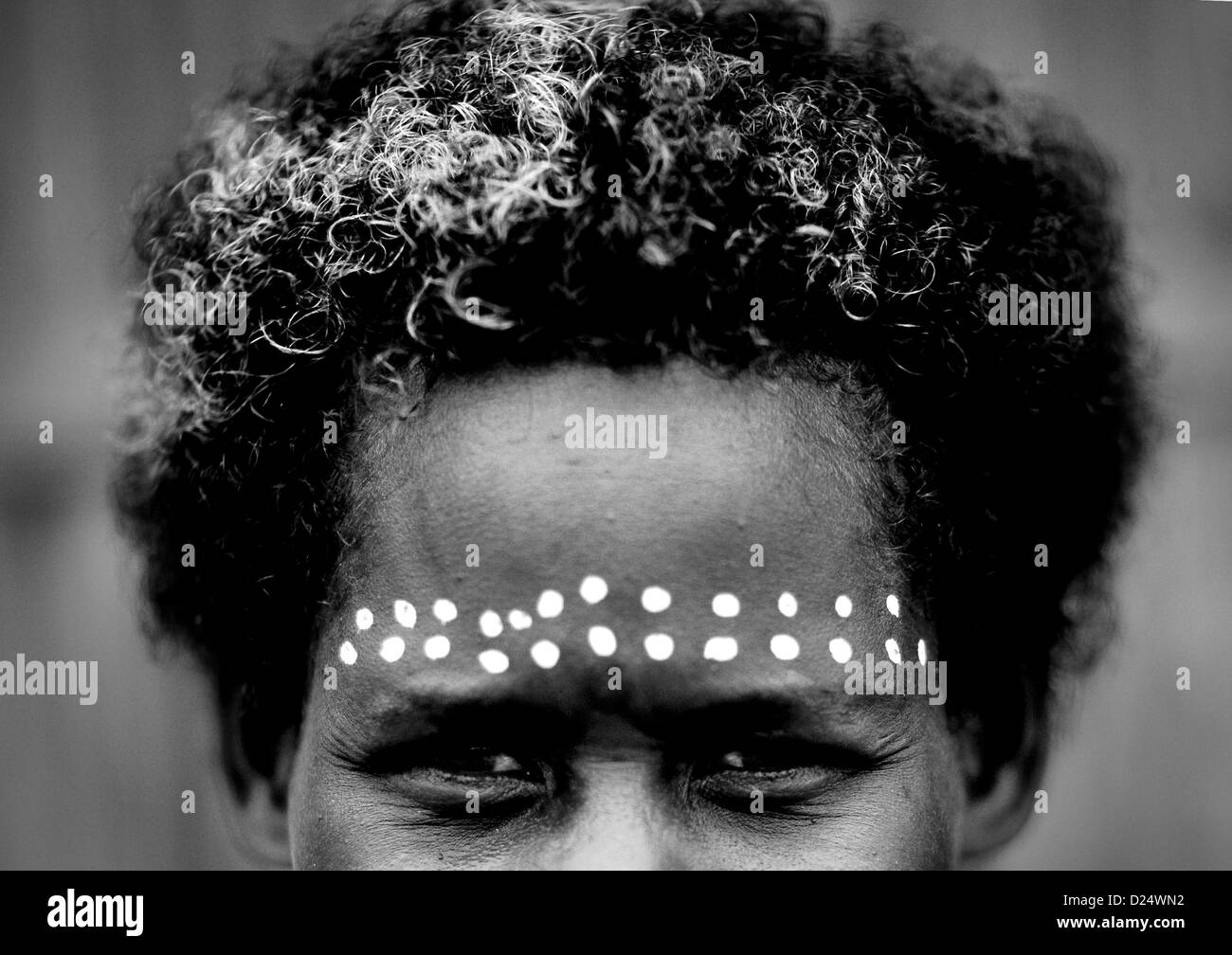 Femme de la région autonome de Bougainville, en vêtements traditionnels, la Papouasie-Nouvelle-Guinée Banque D'Images