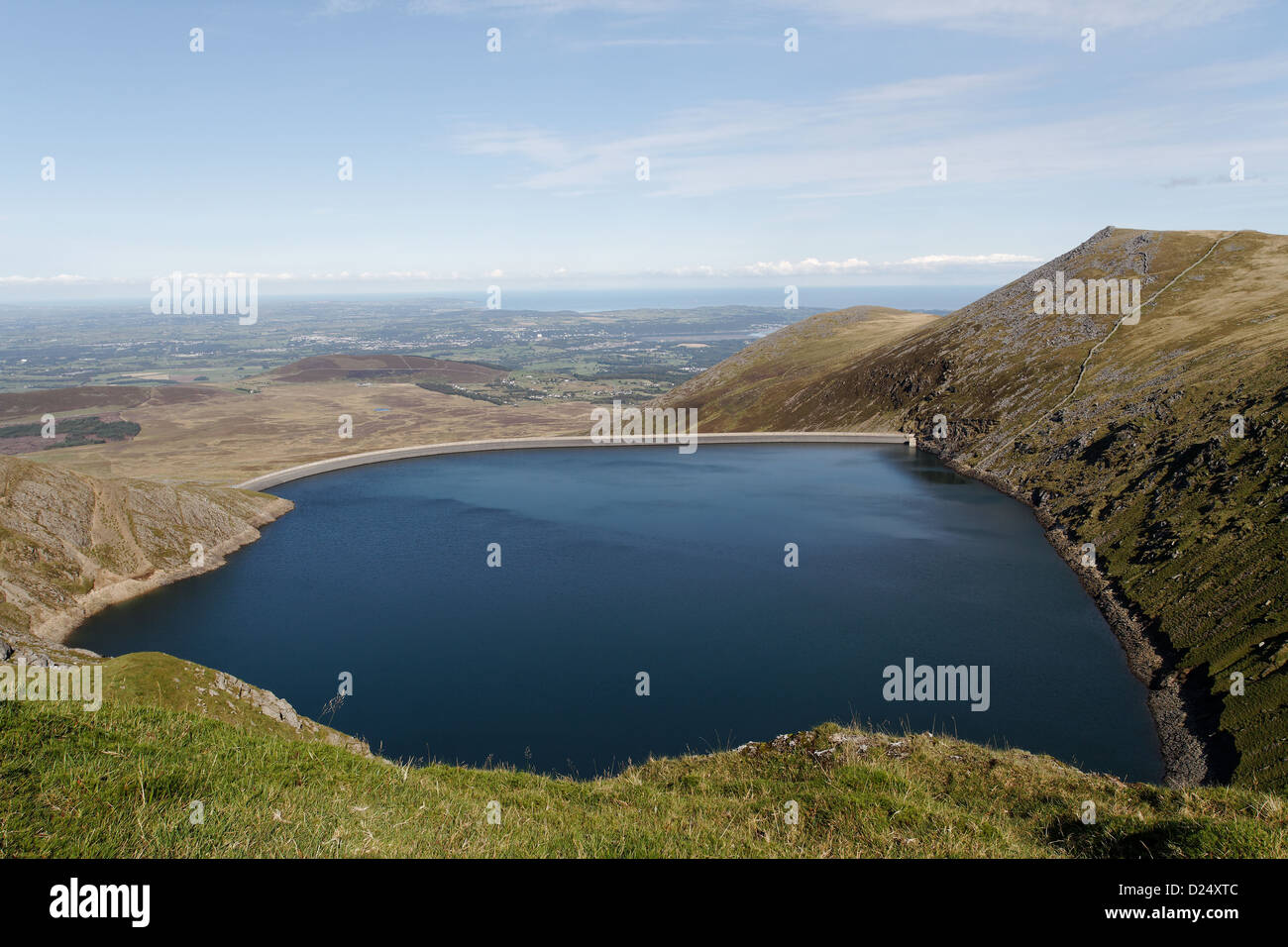 Vue sur Marchlyn Mawr et réservoir de Filiast Carnedd y Elidir Fawr, Snowdonia, Banque D'Images
