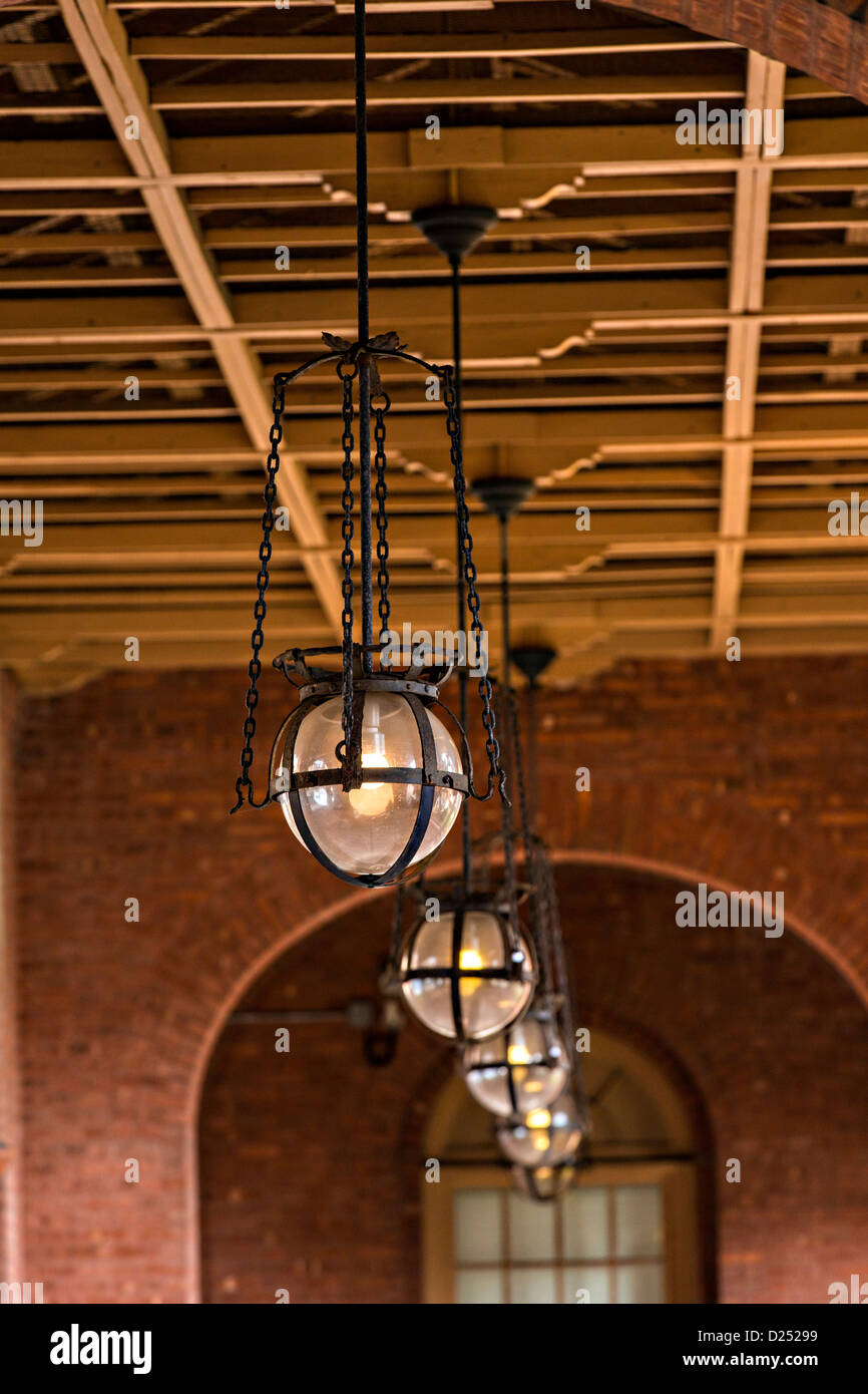 Les lumières à Flagler College à Saint Augustine, en Floride. Le bâtiment était à l'origine l'hôtel Ponce de Leon. Banque D'Images