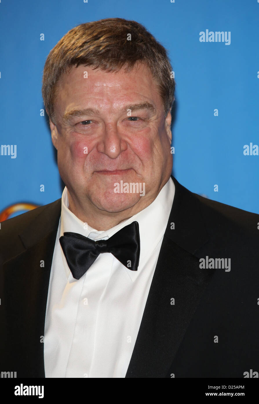 L'acteur américain John Goodman pose dans la photo de presse de la 70e assemblée annuelle Golden Globe Awards présenté par la Hollywood Foreign Press Association (HFPA,, à l'hôtel Beverly Hilton à Beverly Hills, USA, le 13 janvier 2013. Photo : Hubert Boesl Banque D'Images