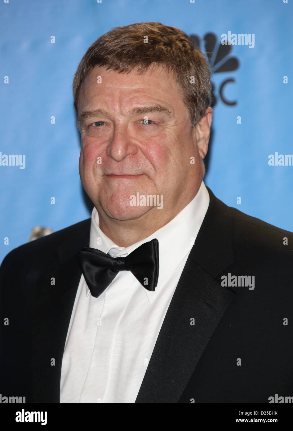 L'acteur américain John Goodman pose dans la photo de presse de la 70e assemblée annuelle Golden Globe Awards présenté par la Hollywood Foreign Press Association (HFPA,, à l'hôtel Beverly Hilton à Beverly Hills, USA, le 13 janvier 2013. Photo : Hubert Boesl Banque D'Images