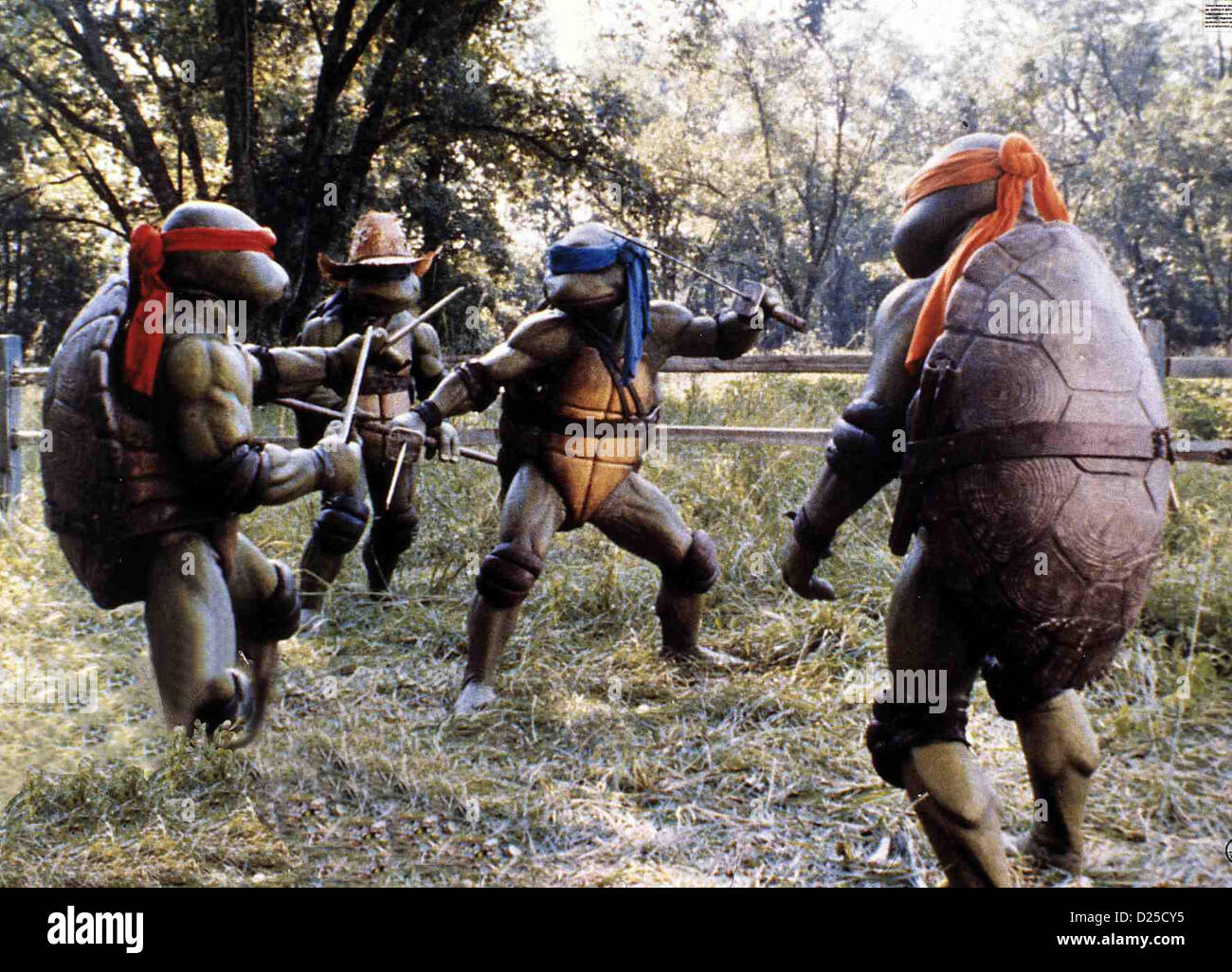 Teenage Mutant Ninja Turtles tortues Gewissenhaft bereiten sich die vier tortues auf Ihren Kampf vor. *** *** Légende locale Banque D'Images
