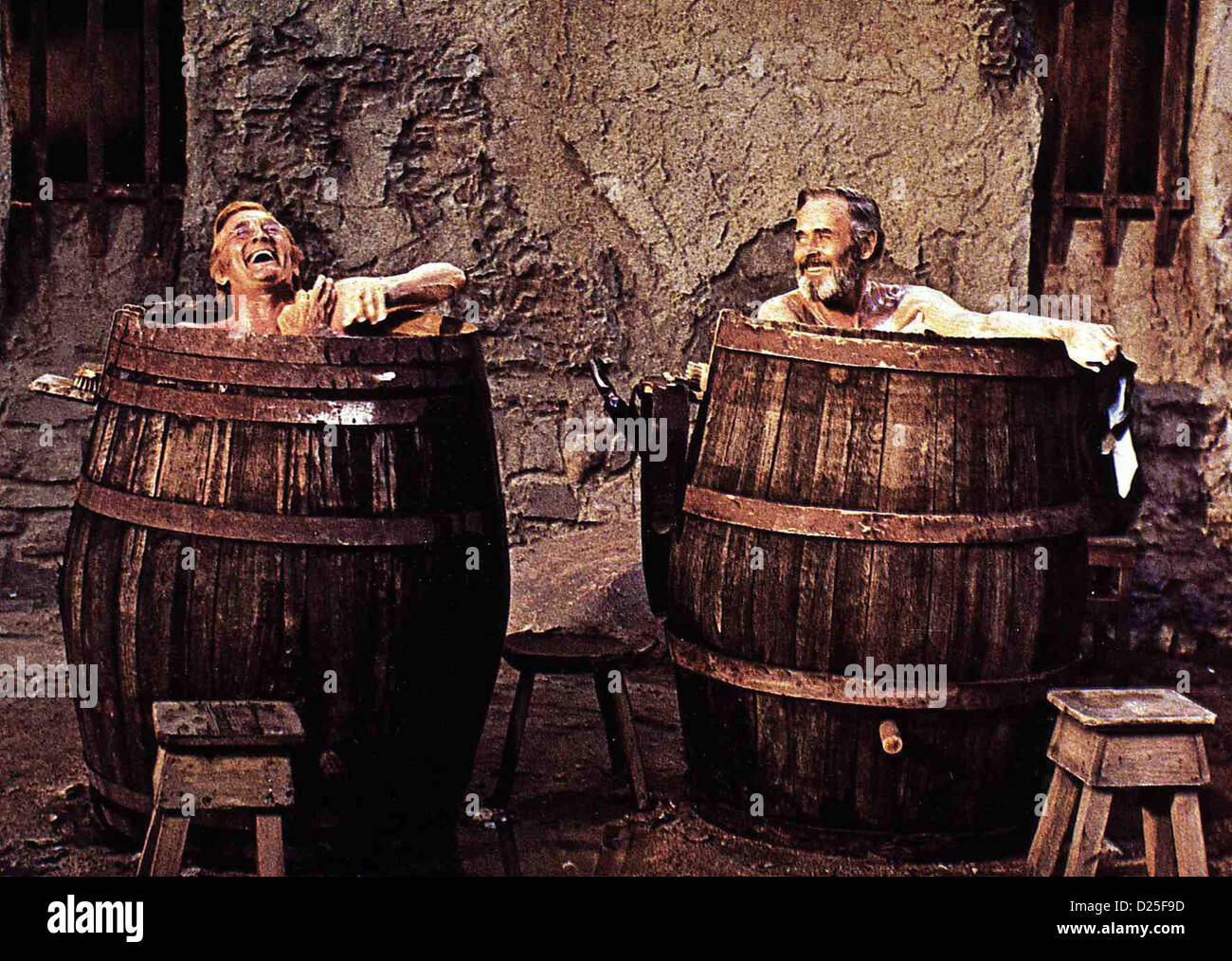 Zwei Dreckige Halunken il y avait l'homme de travers Kirk Douglas, Henry Fonda Sheriff Woodward Lopeman (Henry Fonda,r) findet Paris Banque D'Images