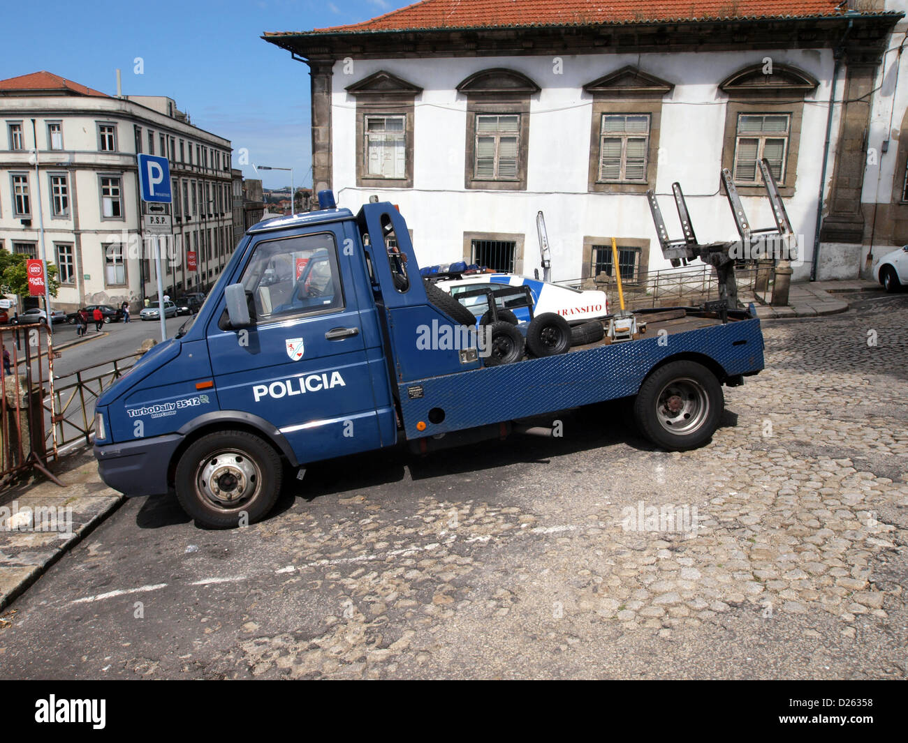 Voiture de police.voiture de police.Policia Porto Iveco Daily 35-8 Banque D'Images