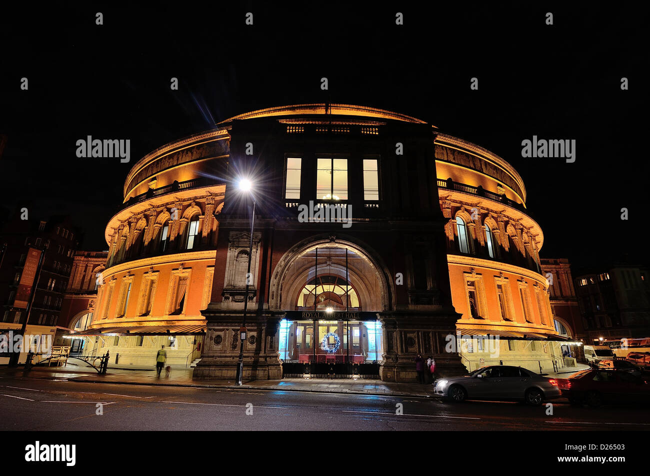 Extérieur de la Royal Albert Hall, Kensington la nuit Banque D'Images