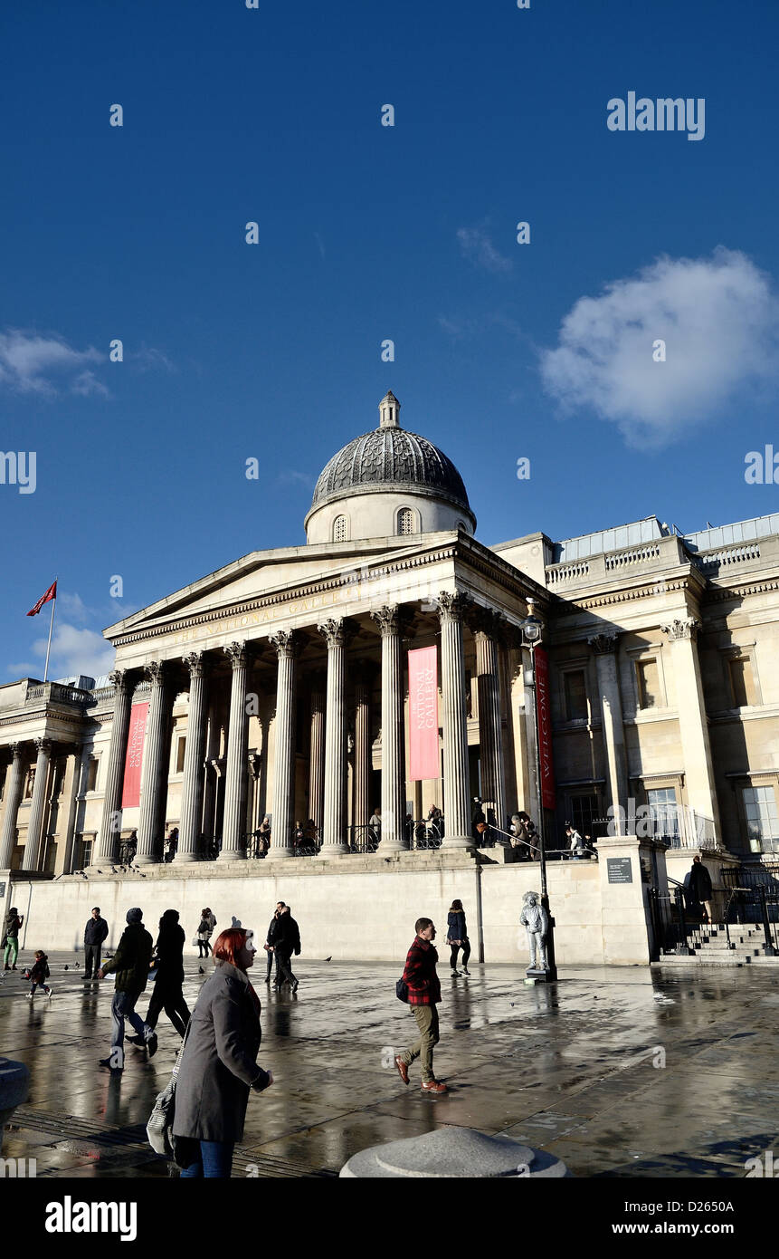 Extérieur de la National Gallery à Trafalgar Square London Banque D'Images