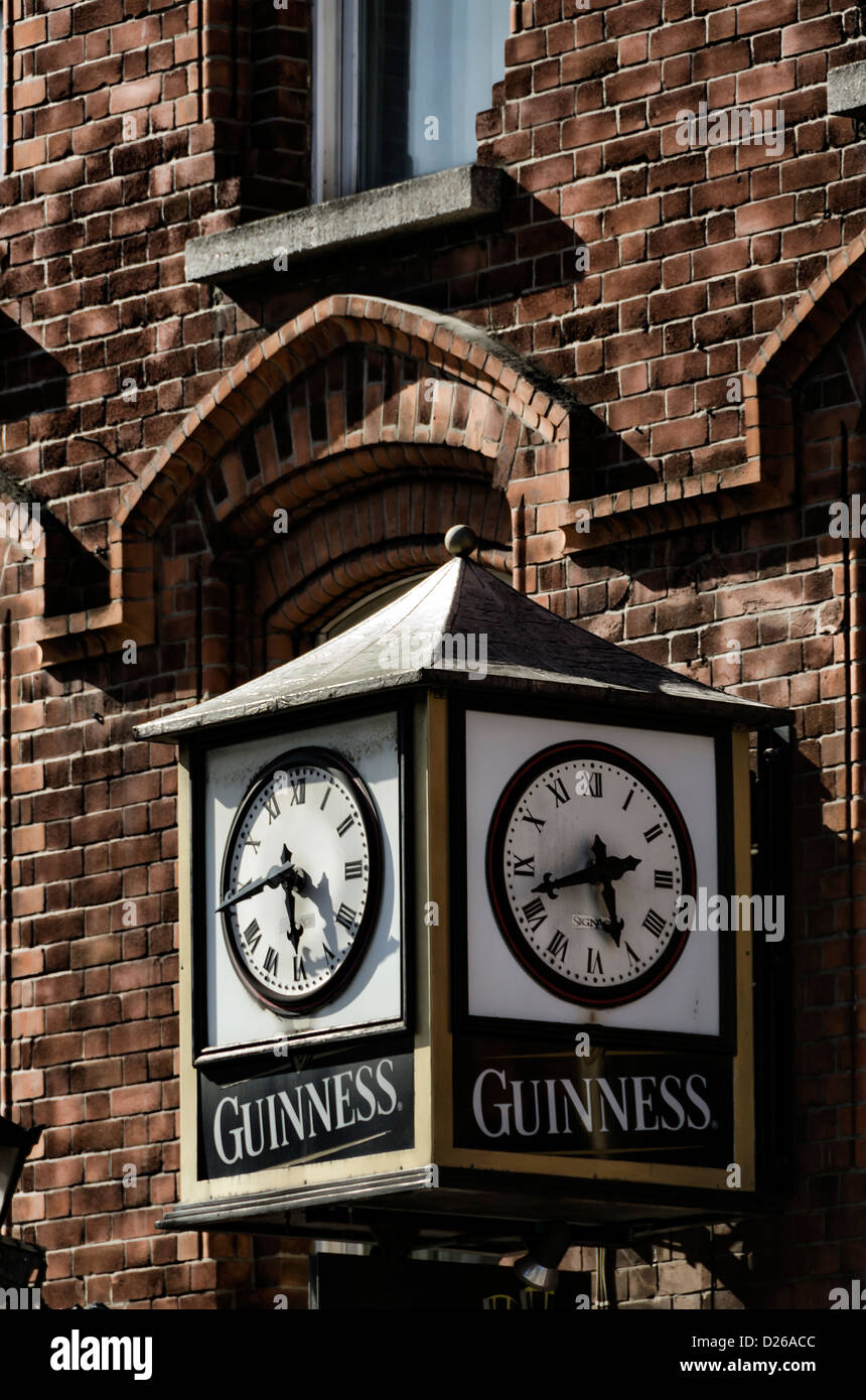 Horloge Guinness à Dublin, Irlande Banque D'Images