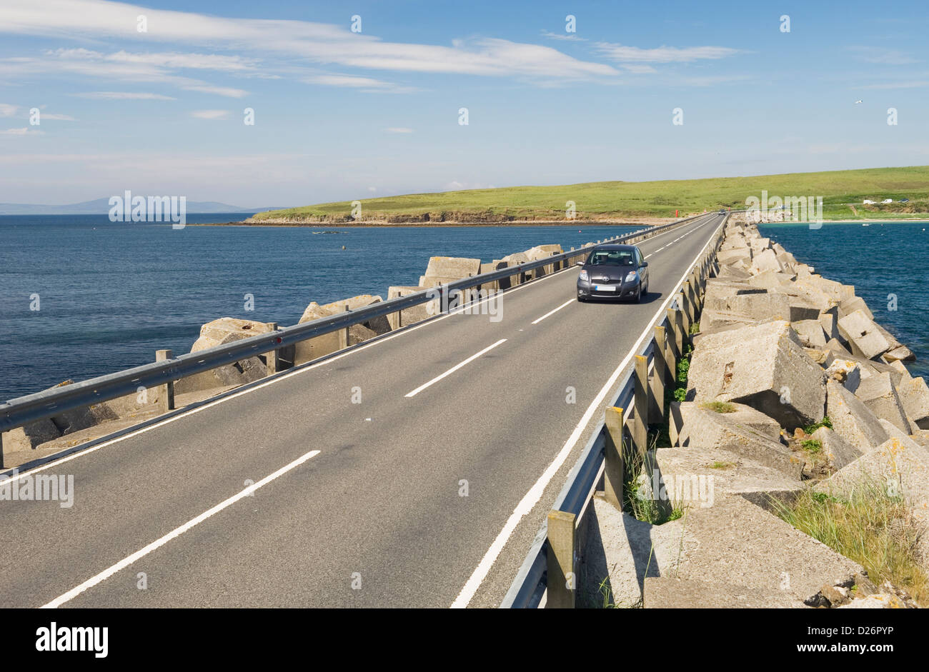 Barrière Churchill n°3 reliant Glimps Holm et Burray, îles Orcades, en Écosse. Banque D'Images