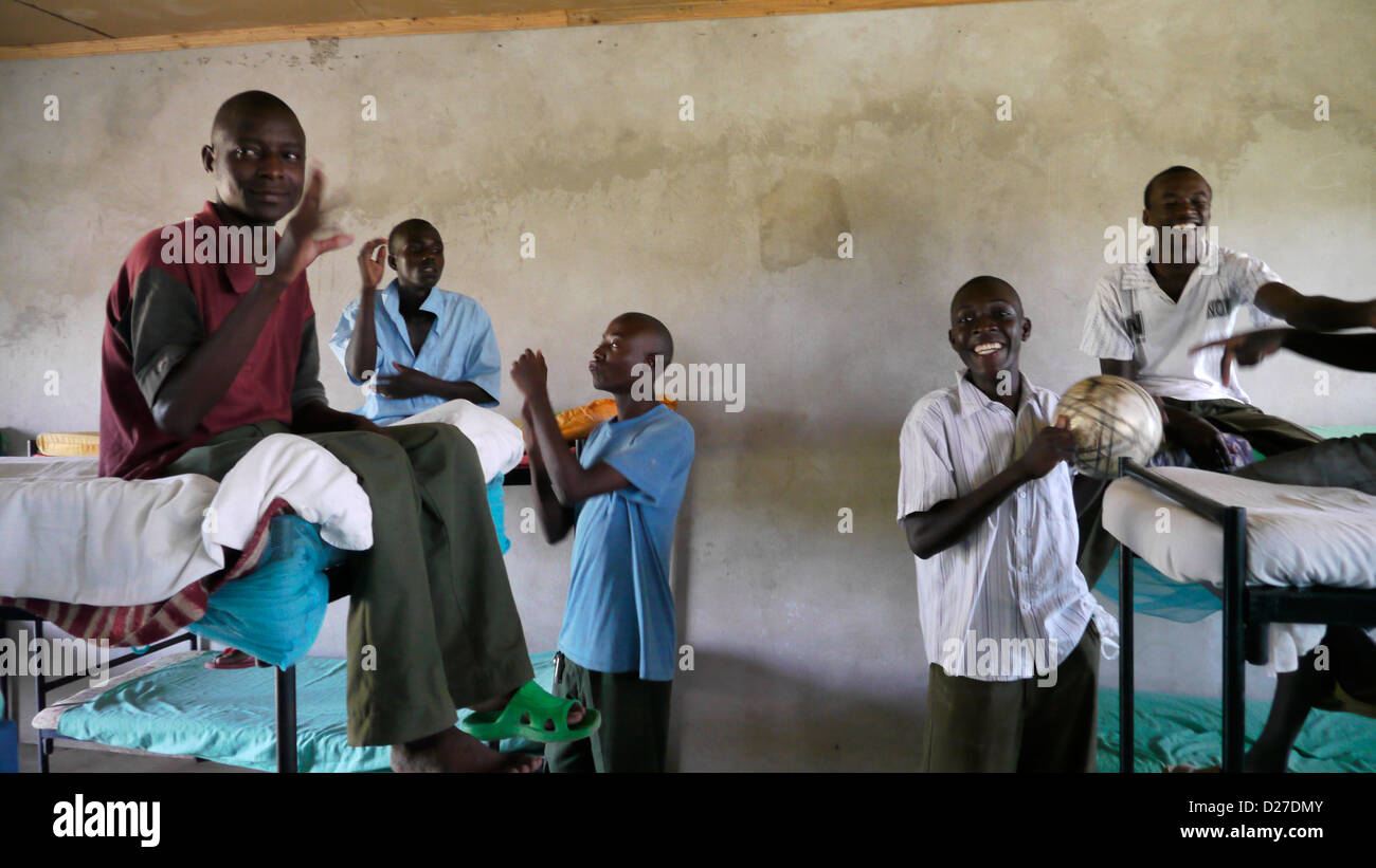 KENYA Pwani Secondary School for the Deaf dans Kalifi. Les étudiants parlent en langue des signes. photo par Sean Sprague Banque D'Images