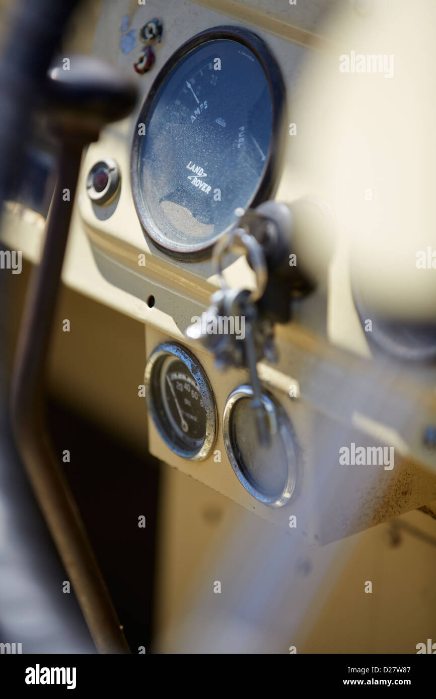 Résumé de l'indicateur de détail dans une Jeep Land Rover vintage Banque D'Images