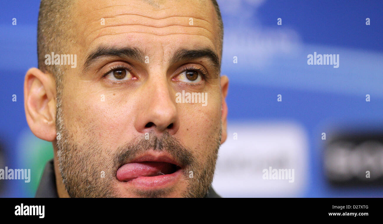 L'entraîneur-chef de Barcelone Josep Guardiola grimaces au cours d'une conférence de presse au BayArena à Leverkusen, Allemagne, 13 février 2012. Le 14 février 2012, Barcelone jouera Leverkusen dans la Ligue des Champions dernière ronde 16. Photo : Rolf Vennenbernd Banque D'Images