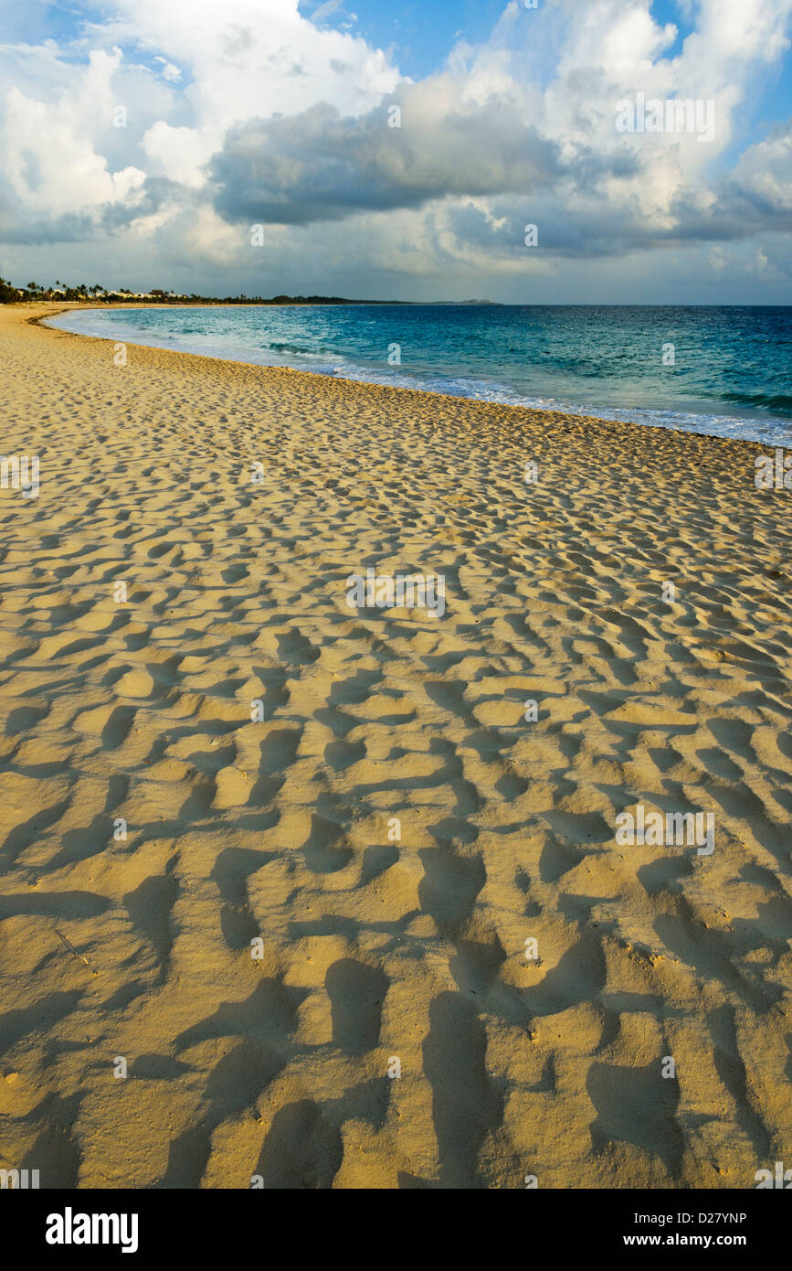 Au lever du soleil, la plage de Punta Cana, République dominicaine, Caraïbes Banque D'Images
