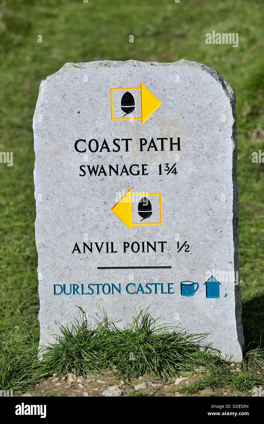 Panneau en pierre près de Durston château sur l'île de Purbeck le long de la côte jurassique du Dorset, dans le sud de l'Angleterre, Royaume-Uni Banque D'Images