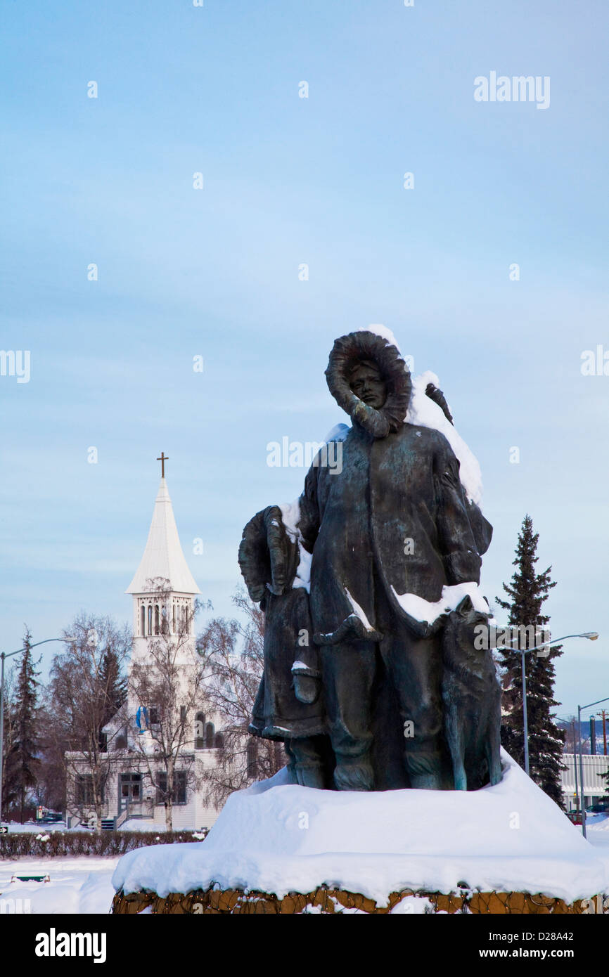 Amérique du Nord, USA, Alaska, scènes d'hiver de Fairbanks Musher et Memorial Husky Banque D'Images