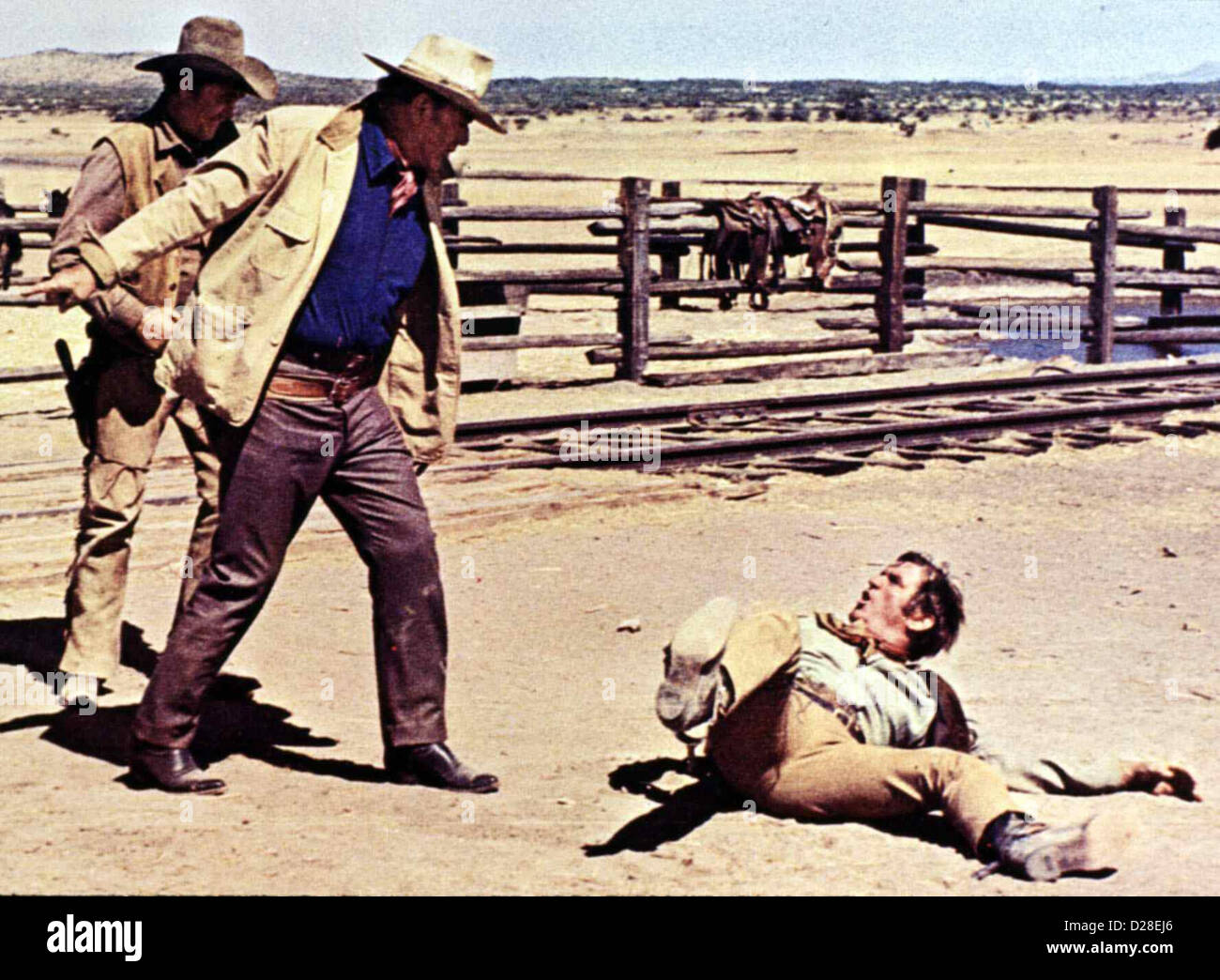 Dreckiges Train or Robbers, Ben Johnson, John Wayne, Rod Taylor Unterwegs kommt es zum Streit zwischen Lane (John Wayne) Banque D'Images