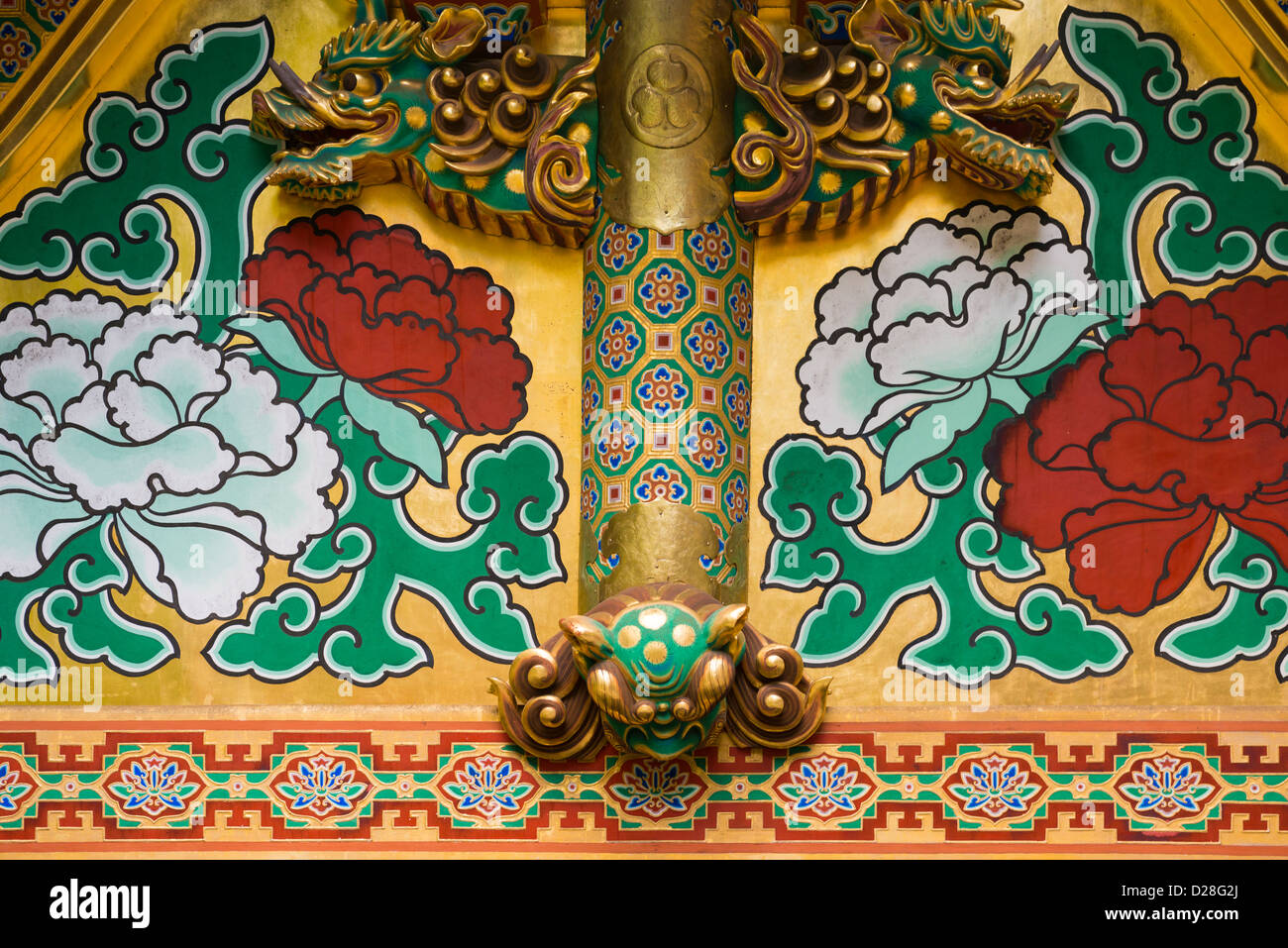 Détail de décoration ouvragée sur le Toshogu Nikko Japon Banque D'Images