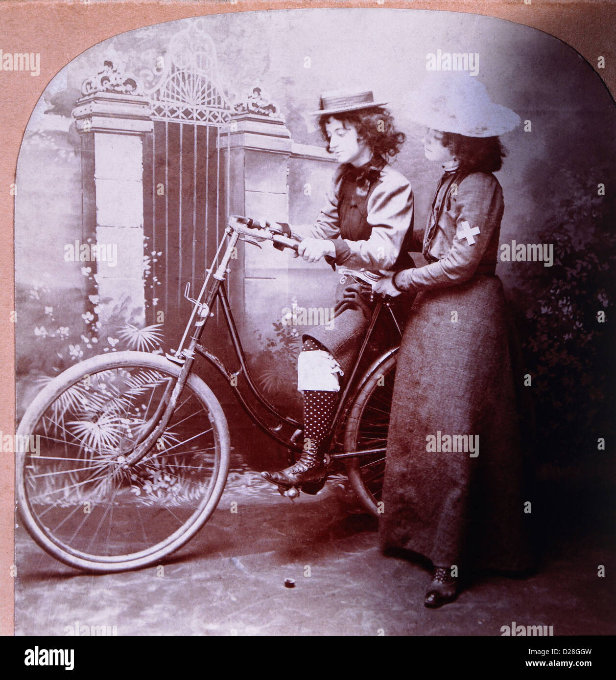 Deux femmes avec Location, d'albumen Stereo Photo, vers 1900 Banque D'Images