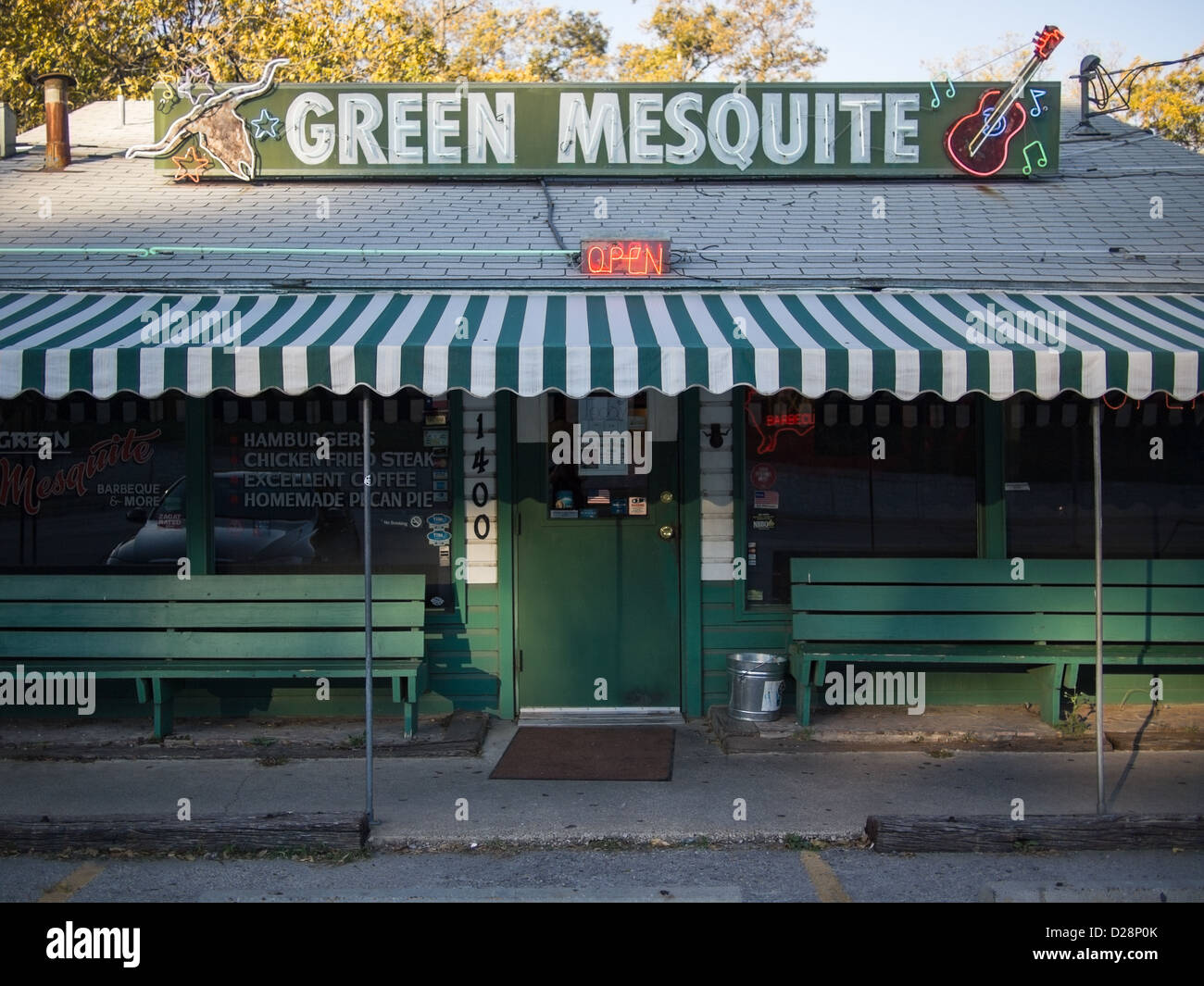 Le Green Mesquite BBQ Restaurant à Austin, Texas Banque D'Images