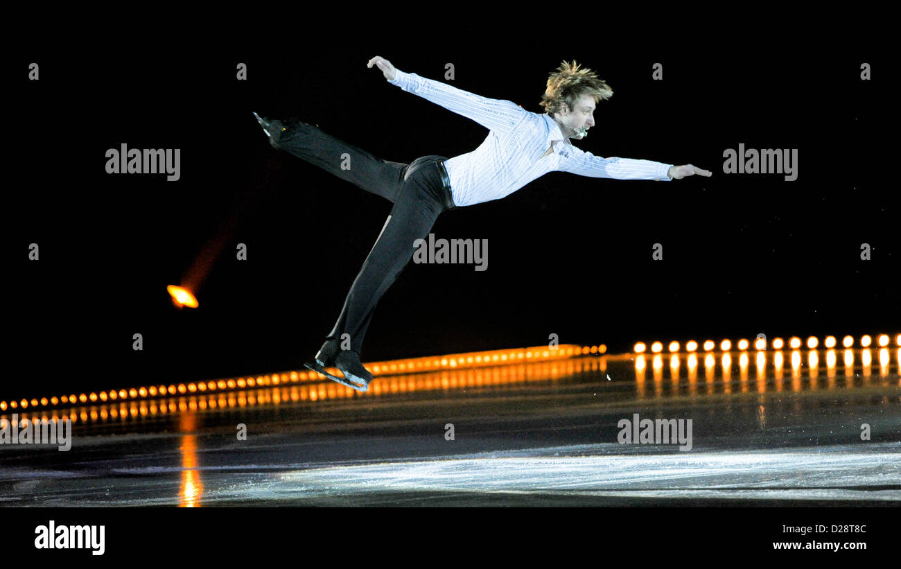 La patineuse artistique de vol Banque D'Images