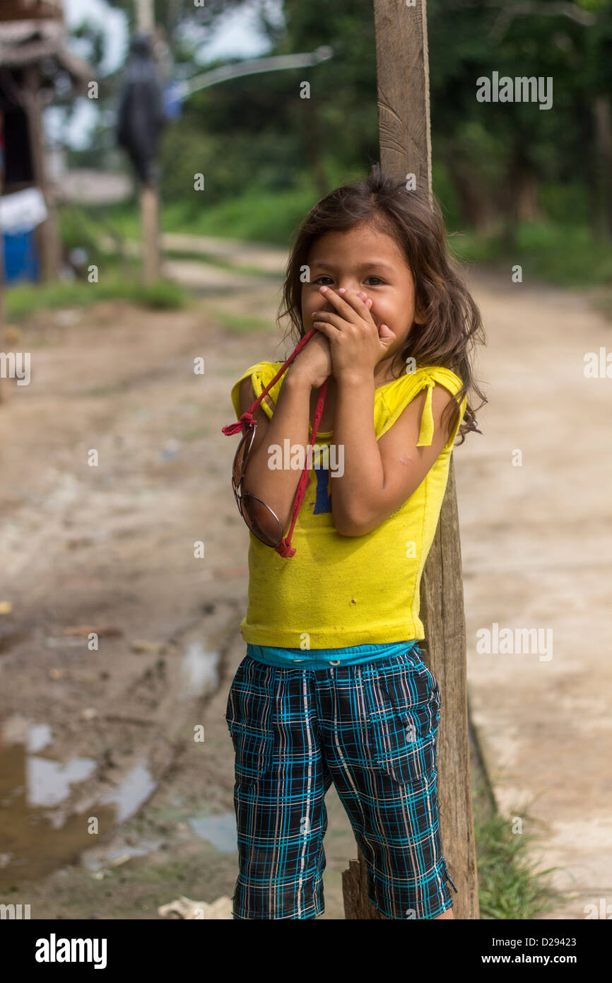 Fille péruvienne à Iquitos Banque D'Images