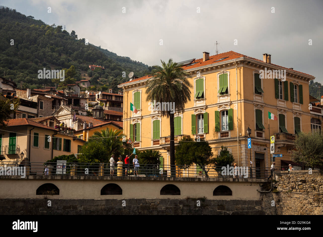 Dolceacqua, Italie Ville Historique Dolceacqua, Von Kleinstadt mit und Historischem Zentrum Banque D'Images