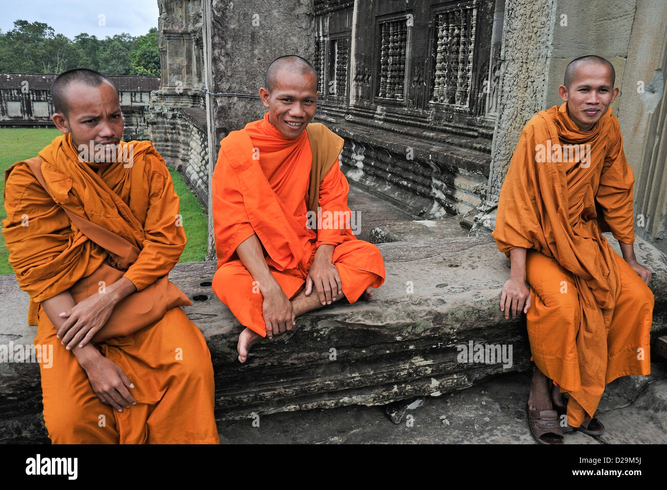 Les moines bouddhistes, Angkor Wat, au Cambodge Banque D'Images