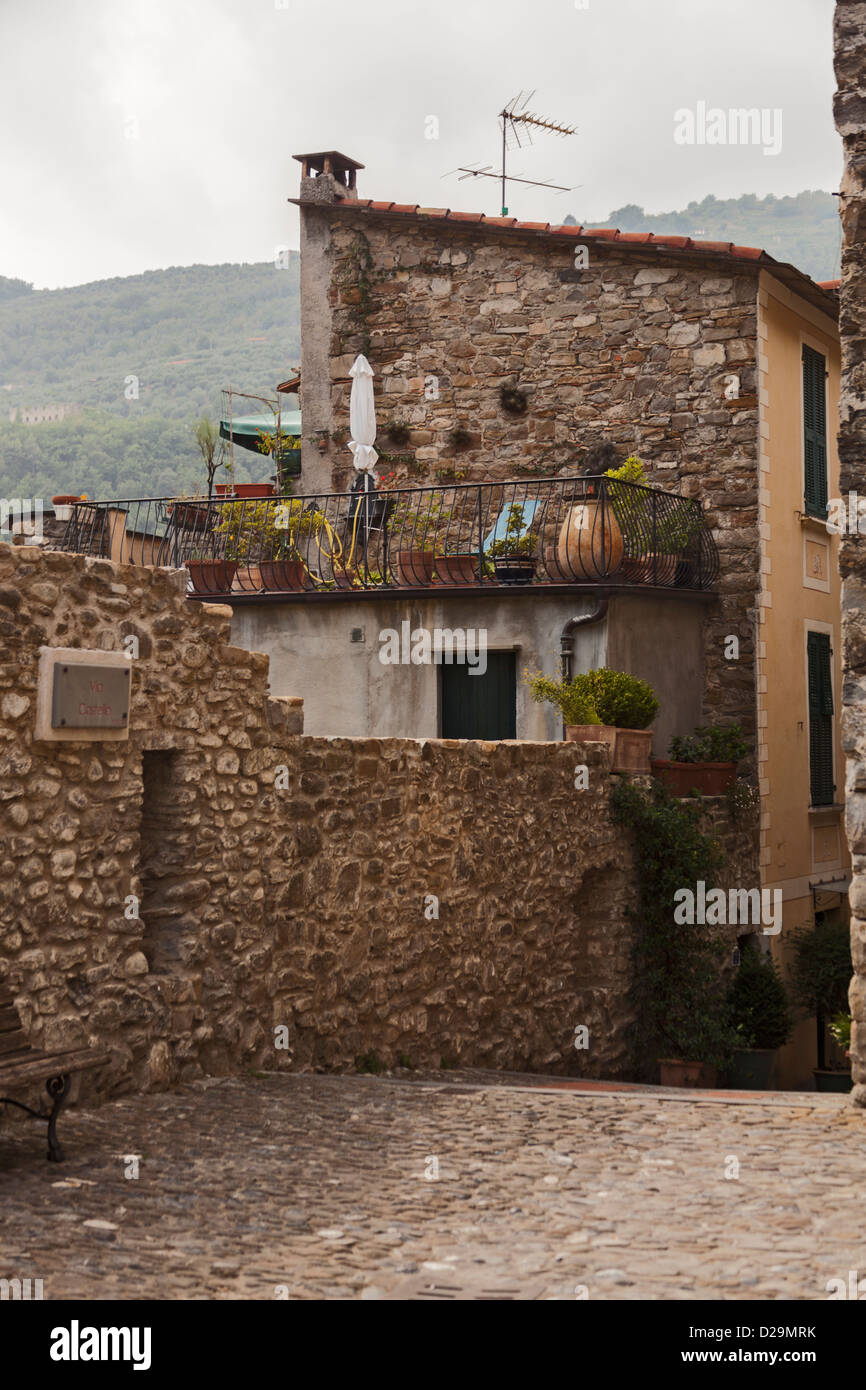Dolceacqua, Italie Ville Historique Dolceacqua, Von Kleinstadt mit und Historischem Zentrum Banque D'Images