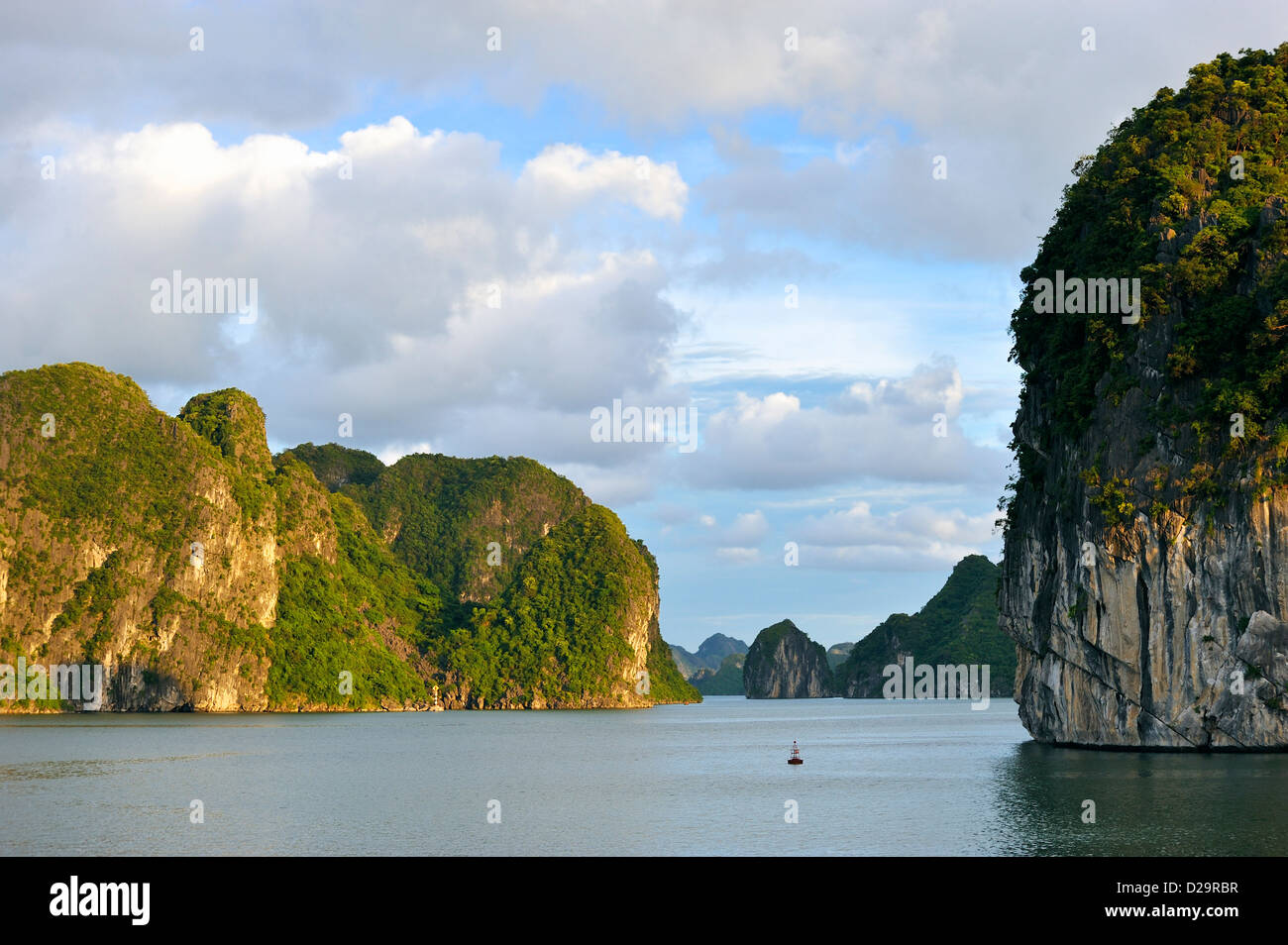 La baie d'Halong, Vietnam Banque D'Images