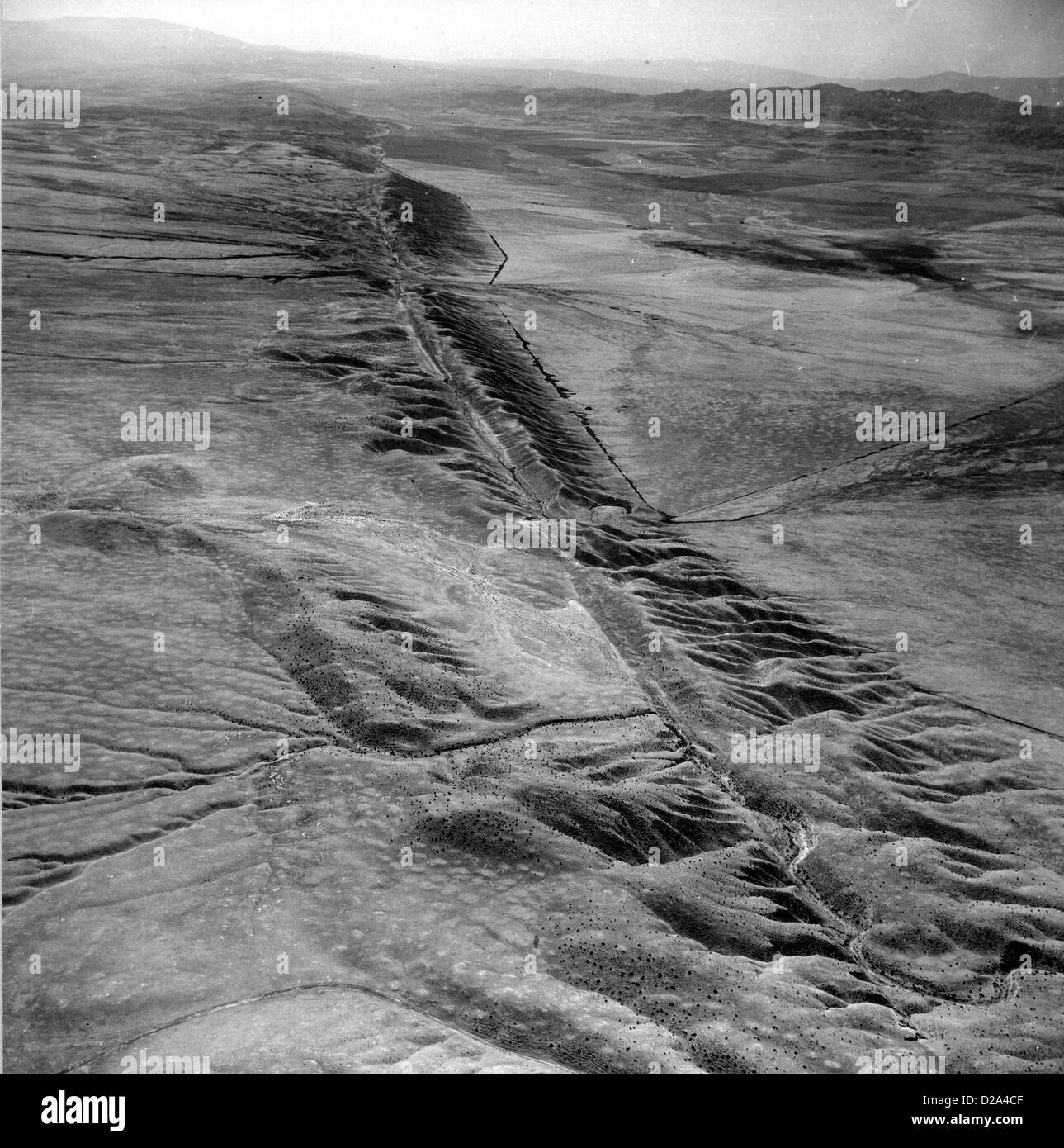 Voir l'escarpement au sud le long des plaines Plaines Carrizo Carrizo se trouvent tout ; d'escarpe gauche des plaines de cornes de faille de San Andreas San Luis Obispo Banque D'Images