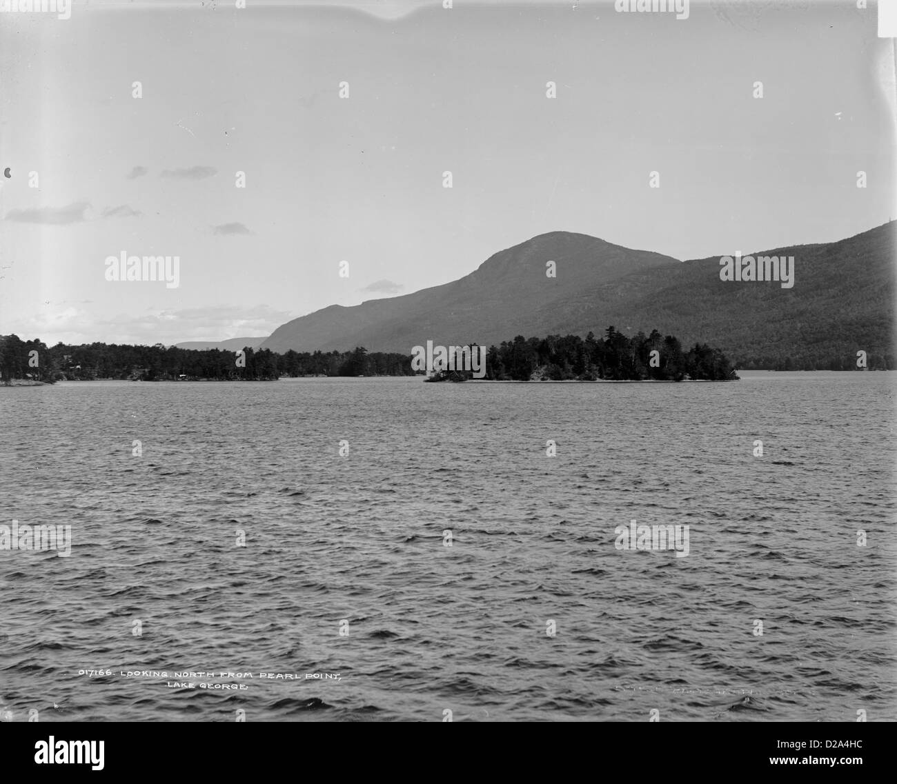 En direction nord depuis Pearl Point, Lake George [entre 1900 et 1906] Banque D'Images