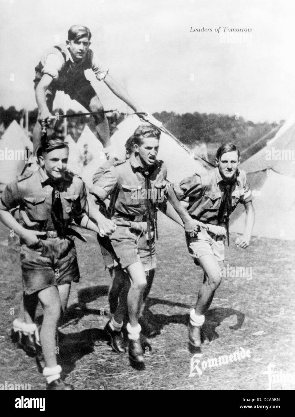 La Seconde Guerre mondiale, la jeunesse hitlérienne en camp d'entraînement physique. Banque D'Images