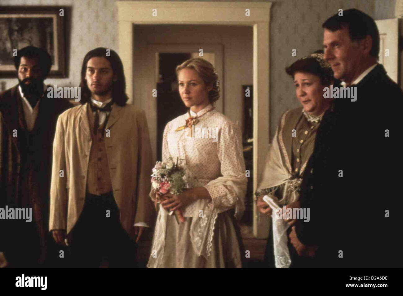 Ueberfall Von der Las Vegas Guns Girls Gangster Mamie Van Doren Gerald Mohr Entsetzt beugt sich Vi (Mamie Van Doren) ueber den Banque D'Images