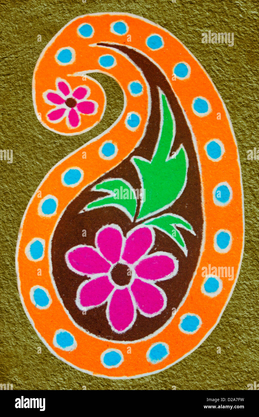 Rangoli colorés pendant Diwali festival, Maharashtra, Inde Banque D'Images