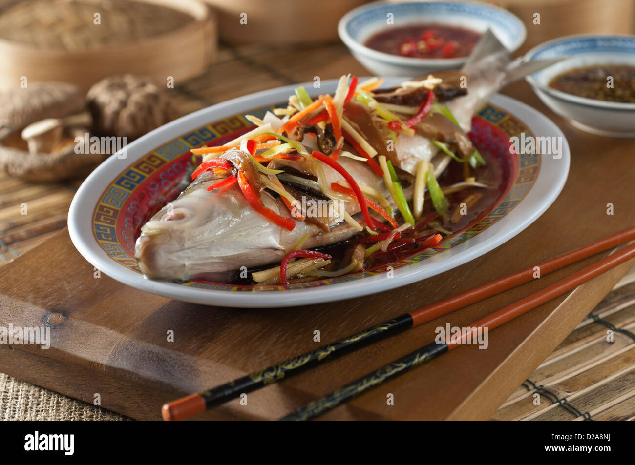 Ensemble de poisson cuit à la vapeur des aliments chinois Banque D'Images
