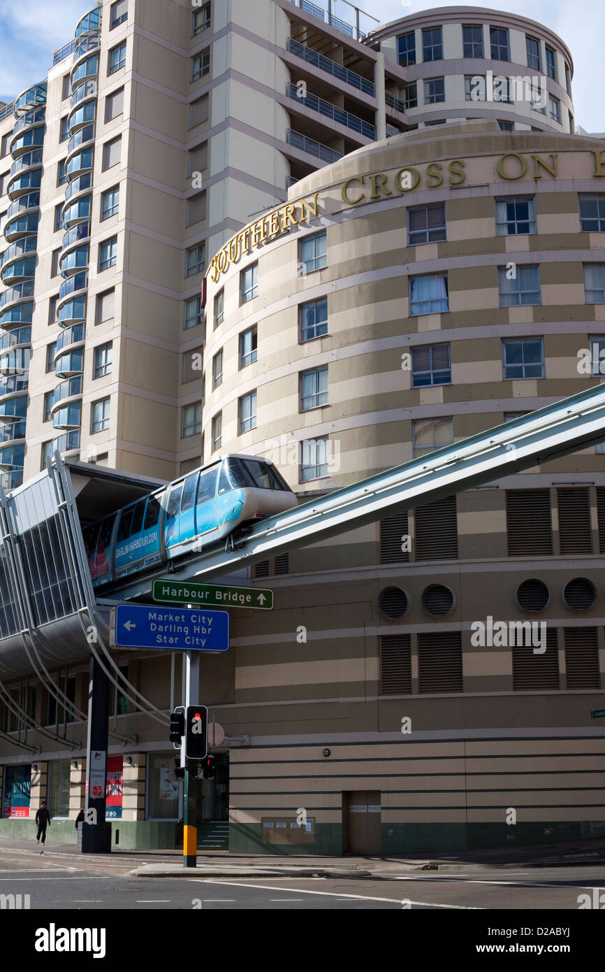 La station de monorail de Sydney à l'extérieur de Southern Cross Serviced Apartments dans le quartier de Haymarket Sydney Australie Banque D'Images