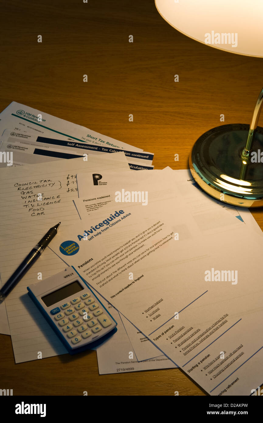 Le calcul des dépenses des ménages. Banque D'Images