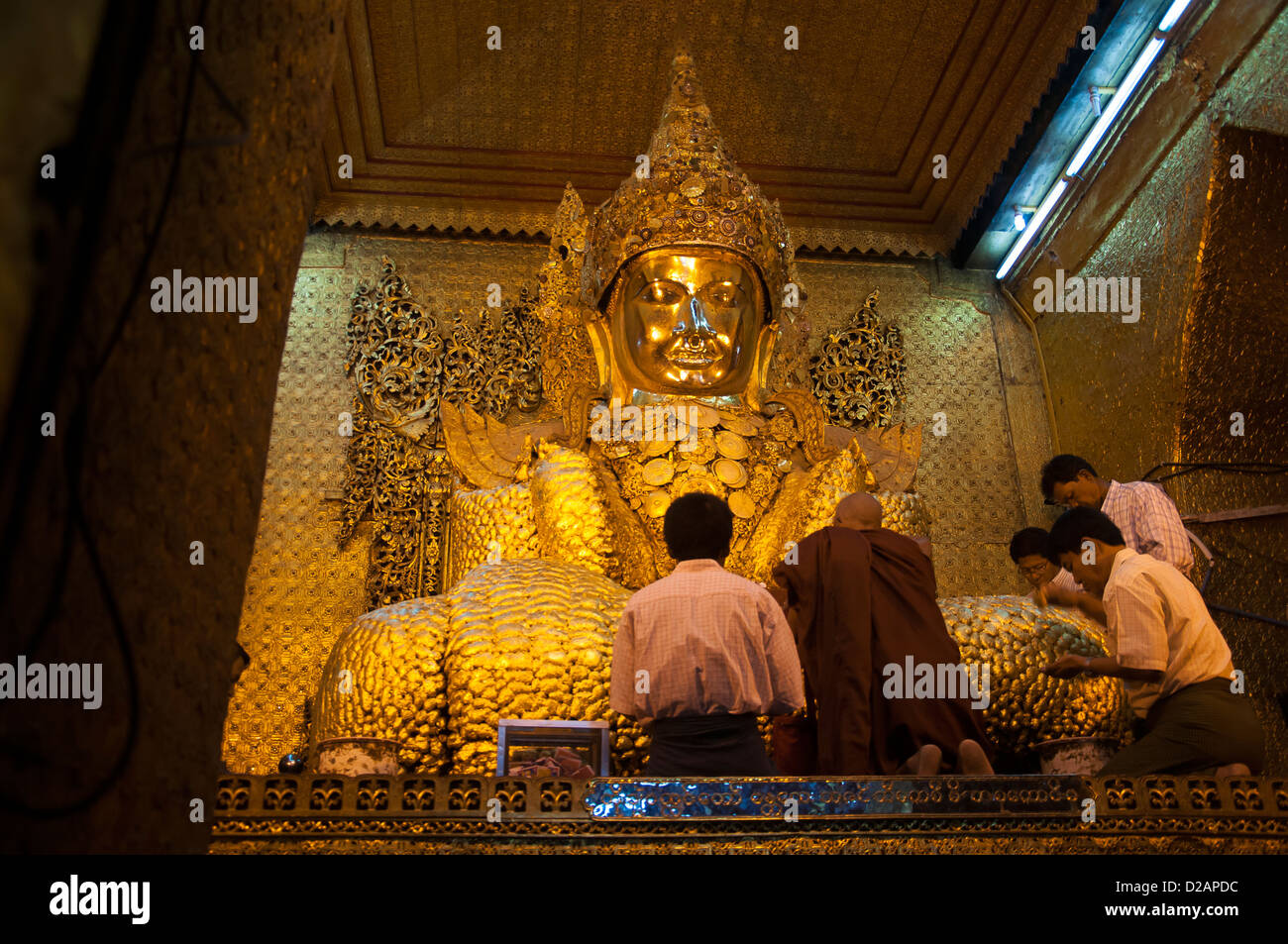 Statue de Mahamuni, Mandalay, Myanmar Banque D'Images